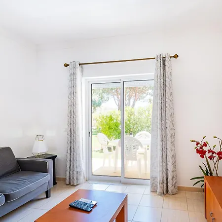 Pool&beach In Encosta De Sao Jose Apartment